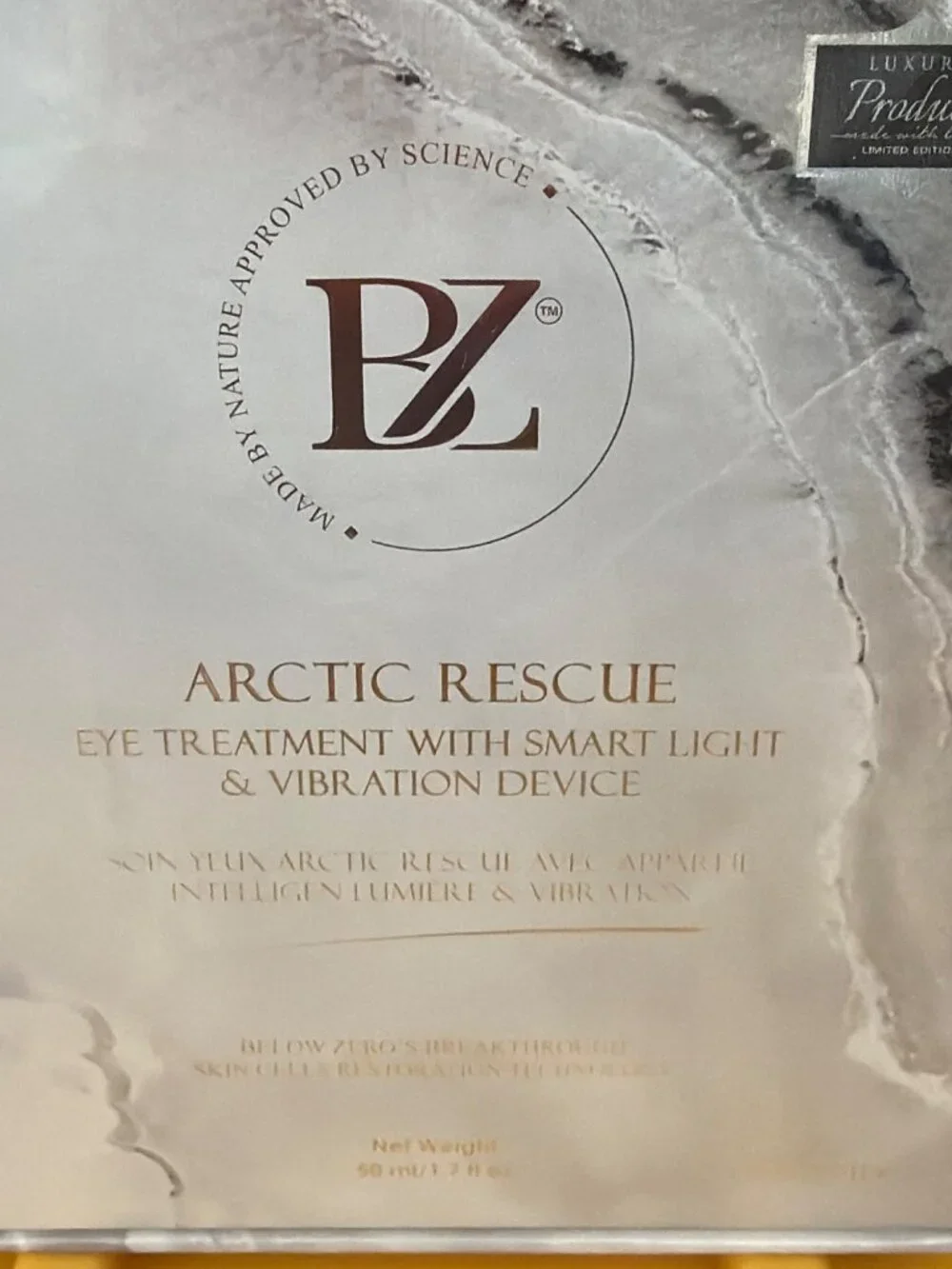 Below Zero Arctic Rescue Eye Treatment With Smart Light & Vibration Device
